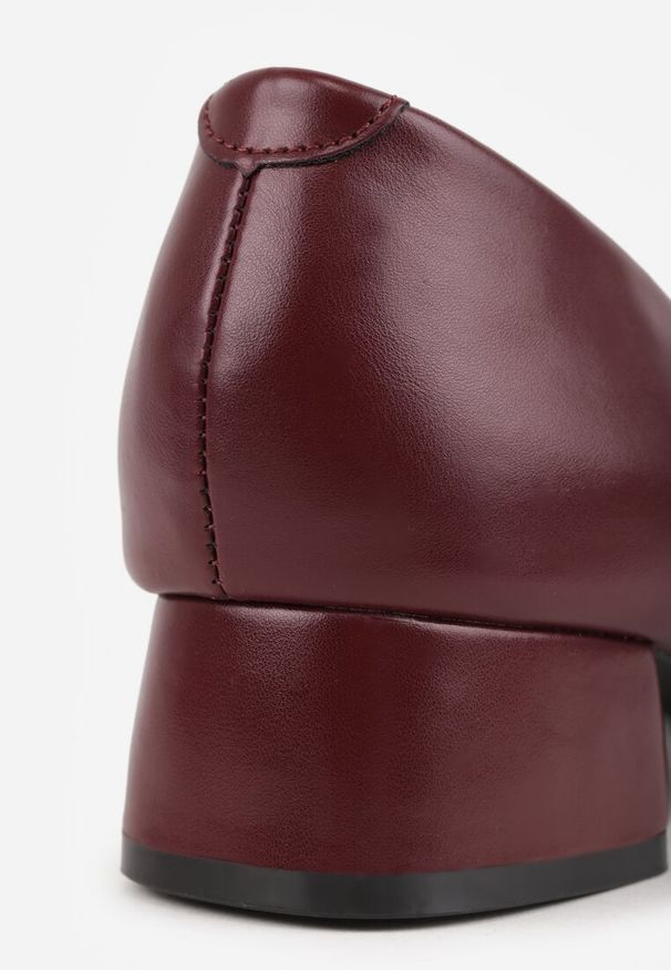 Renee - Bordowe Czółenka na Słupku Vices ze Skórzaną Wkładką Alinire. Kolor: czerwony. Materiał: skóra. Obcas: na słupku. Styl: elegancki