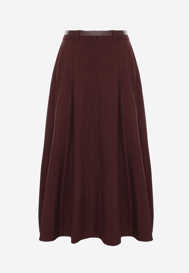 Born2be - Bordowa Wiskozowa Spódnica o Rozkloszowanym Kroju z Paskiem z Klamrą Lawedisa. Okazja: na co dzień, na spotkanie biznesowe, do pracy. Kolor: czerwony. Materiał: wiskoza. Styl: casual, biznesowy, elegancki, klasyczny