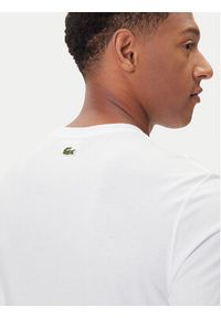 Lacoste T-Shirt TH5634 Biały Regular Fit. Kolor: biały. Materiał: bawełna #3