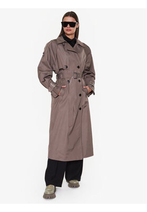GESTUZ - Gestuz Trencz Sarga 10906855 Brązowy Loose Fit. Kolor: brązowy. Materiał: bawełna, syntetyk
