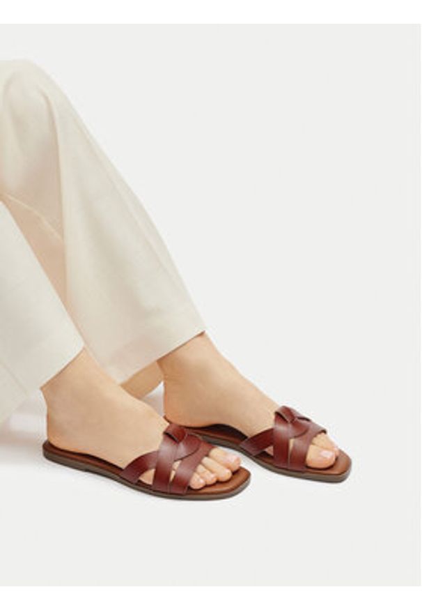 Jenny - JENNY Klapki 5762015 Brązowy. Kolor: brązowy. Materiał: materiał