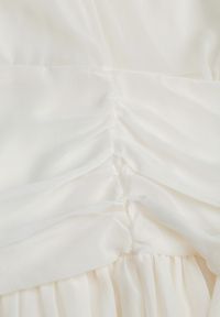 Renee - Beżowa Wieczorowa Sukienka Halter z Odkrytymi Plecami i Marszczeniem w Talii Semene. Typ kołnierza: dekolt halter. Kolor: beżowy. Materiał: poliester. Styl: wizytowy #5