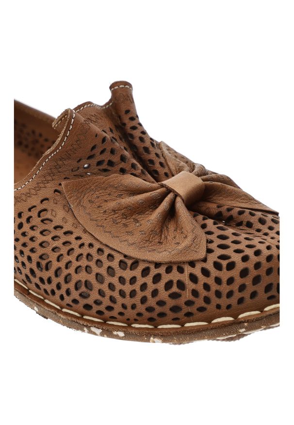 Brązowe Baleriny Ravini Ażurowe Wygodne Obuwie Damskie. Okazja: na co dzień. Kolor: brązowy. Materiał: materiał, skóra, jeans. Szerokość cholewki: normalna. Wzór: ażurowy. Sezon: wiosna, lato. Styl: casual, elegancki