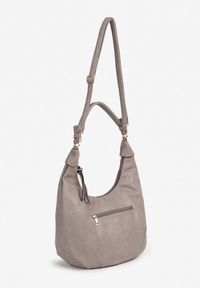 Born2be - Szara Torebka na Ramię Typu Hobo Ozdobiona Frędzlami Evandelle. Kolor: szary. Wzór: aplikacja. Dodatki: z frędzlami. Styl: elegancki, casual. Rodzaj torebki: na ramię