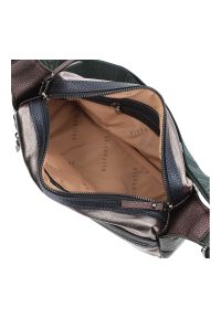 Brązowa Stylowa Torebka Damska Na Ramię Hispanitas. Kolor: brązowy. Materiał: skórzane. Styl: elegancki. Rodzaj torebki: na ramię #6