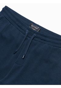 Ombre Clothing - Dzianinowe szorty męskie z podwiniętymi nogawkami - granatowe V1. Okazja: na co dzień. Kolor: niebieski. Materiał: dzianina. Wzór: jednolity. Styl: klasyczny, casual #6