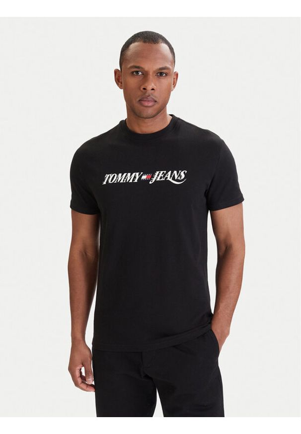 Tommy Jeans T-Shirt DM0DM22548 Czarny Regular Fit. Kolor: czarny. Materiał: bawełna