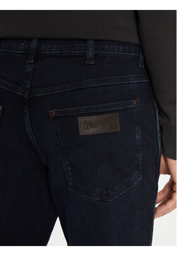 Wrangler Jeansy River 112356837 Granatowy Tapered Fit. Kolor: niebieski
