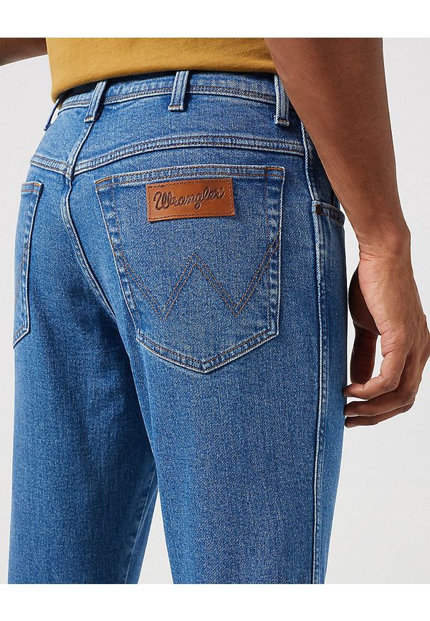 Wrangler - WRANGLER TEXAS SLIM MĘSKIE SPODNIE JEANSOWE JEANSY BARN 112351257 W12S017974