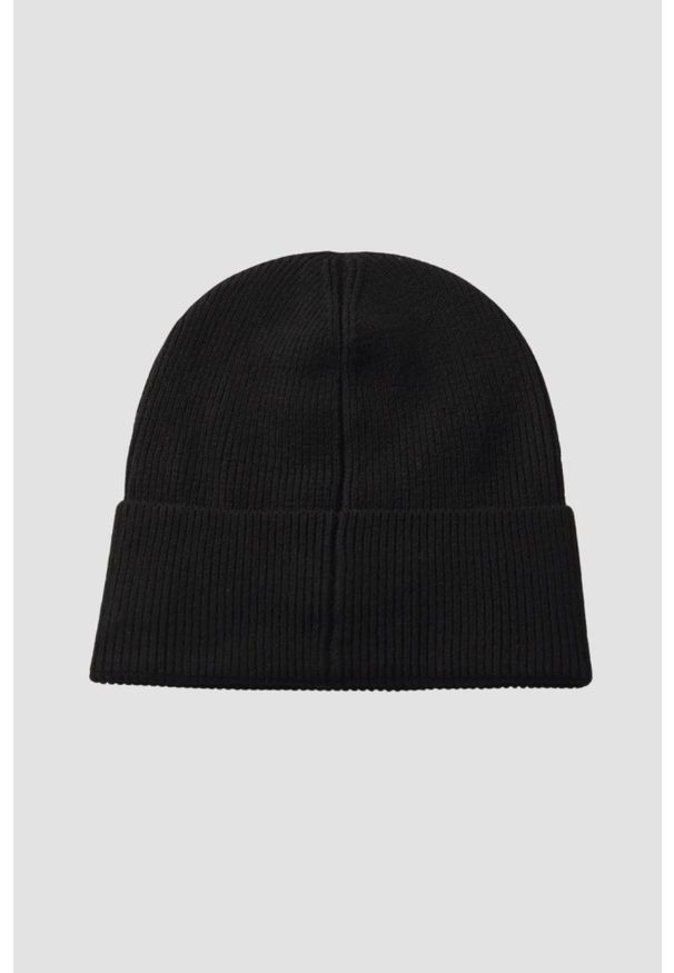 Just Cavalli - JUST CAVALLI Czarna damska czapka beanie z domieszką wełny. Kolor: czarny. Materiał: wełna. Wzór: haft. Styl: elegancki