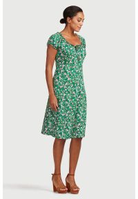 Cellbes - Wzorzysta sukienka. Kolor: zielony. Materiał: jersey. Długość rękawa: krótki rękaw. Typ sukienki: z odkrytymi ramionami