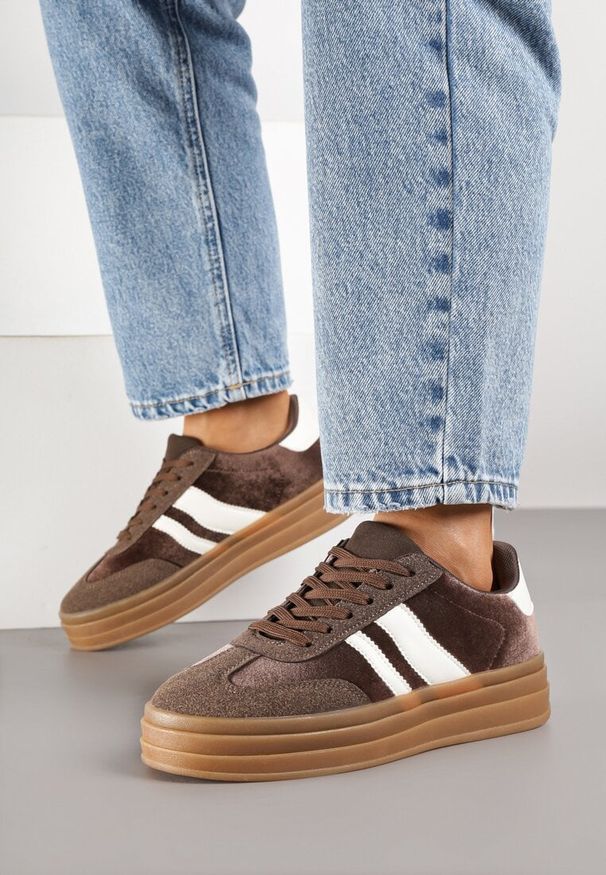Renee - Brązowe Sneakersy Typu Kultowe Tenisówki na Niskiej Platformie Tulafia. Kolor: brązowy. Obcas: na platformie