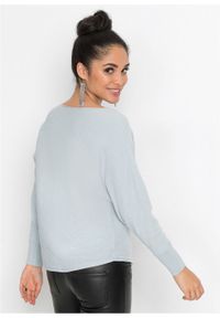 Sweter w prążek "oversize" bonprix pudrowy niebieski melanż nowy. Kolor: fioletowy. Wzór: melanż, prążki #7