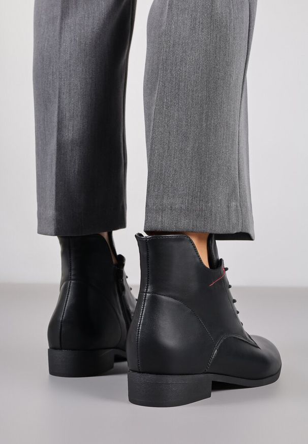 Born2be - Czarne Botki Typu Trzewiki Vices Indice. Okazja: na co dzień. Kolor: czarny. Materiał: lakier, skóra, jeans. Styl: elegancki, casual, klasyczny