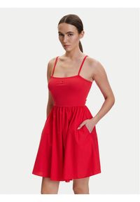 Tommy Jeans Sukienka letnia DW0DW22352 Czerwony Slim Fit. Kolor: czerwony. Materiał: bawełna. Sezon: lato #1