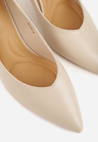 Renee - Beżowe Czółenka na Geometrycznej Szpilce Iolissa. Okazja: na co dzień. Kolor: beżowy. Wzór: geometria. Obcas: na obcasie. Styl: casual. Wysokość obcasa: średni #8