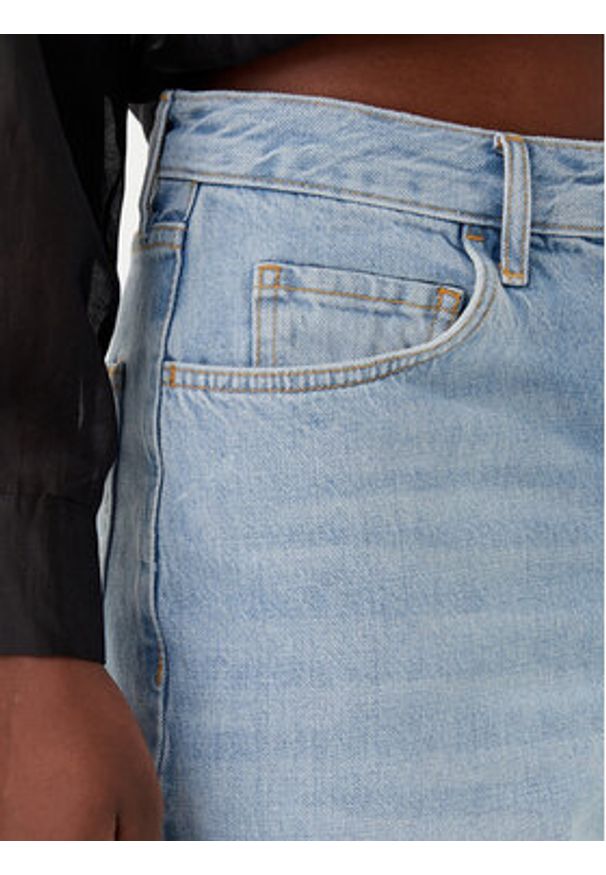 Liu Jo Bermudy UA5187 D4854 Błękitny Regular Fit. Kolor: niebieski. Materiał: jeans, bawełna