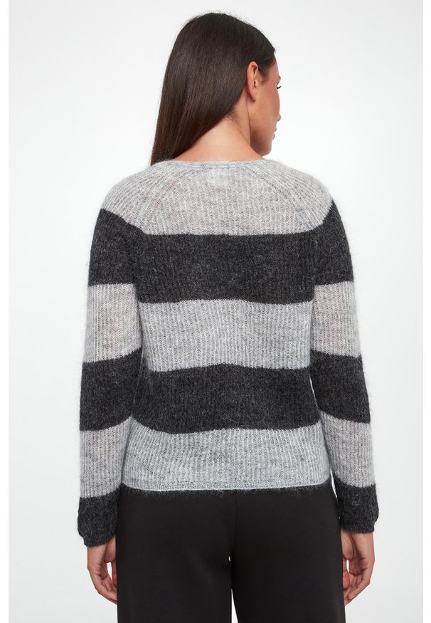 Sweter damski moherowy Ricetta MM. Materiał: moher