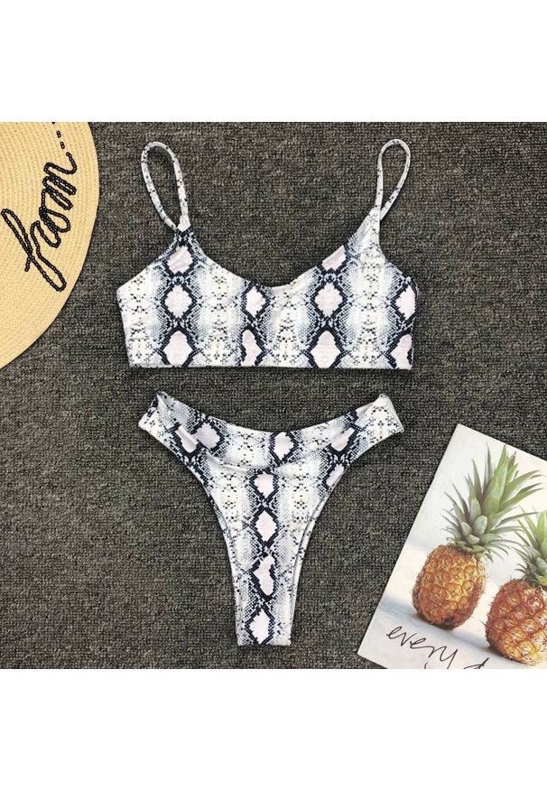 Intica - Bikini push-up ze stringami na plażę i basen UV odporne Andriette. Materiał: tkanina, materiał