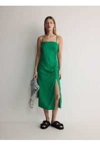 Reserved - Sukienka midi z wiskozą i lnem - zielony. Kolor: zielony. Materiał: len, wiskoza. Długość: midi