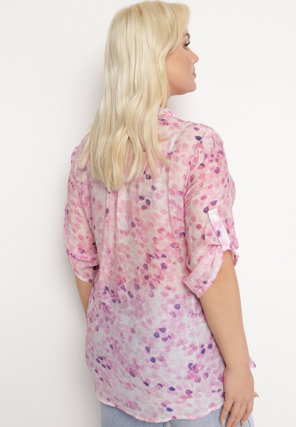 Born2be - Różowa Transparentna Bluzka z Rękawami 3/4 i Rozszerzanym Dołem Jenniffi. Kolekcja: plus size. Kolor: różowy. Sezon: lato, wiosna