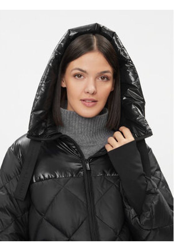 Marella Kurtka puchowa Stadio 2334860339200 Czarny Regular Fit. Kolor: czarny. Materiał: syntetyk