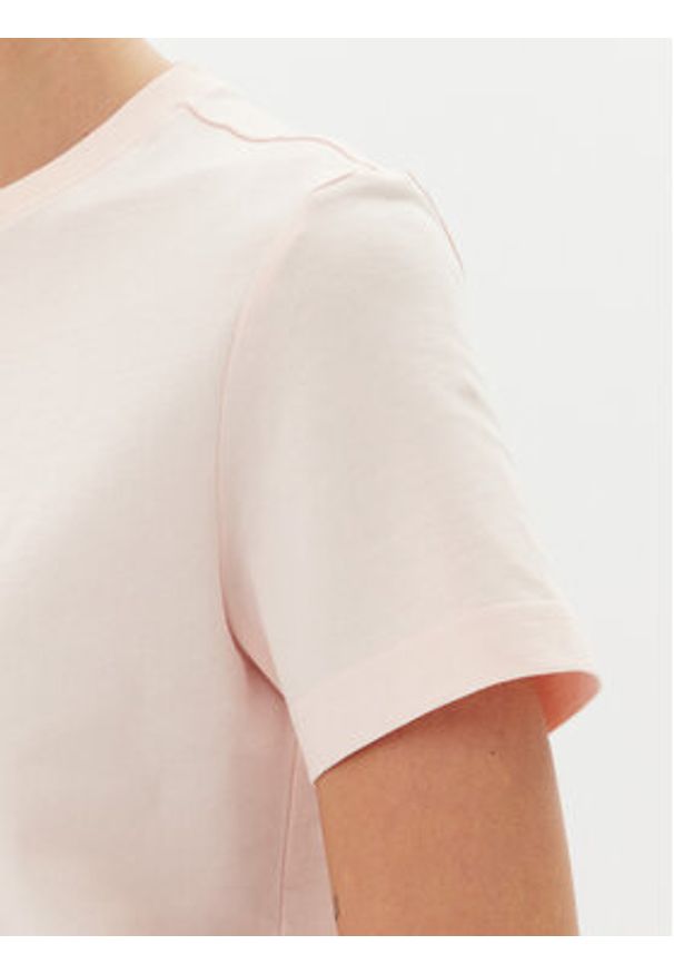 Calvin Klein Jeans T-Shirt LV047B224G Różowy Regular Fit. Kolor: różowy. Materiał: bawełna