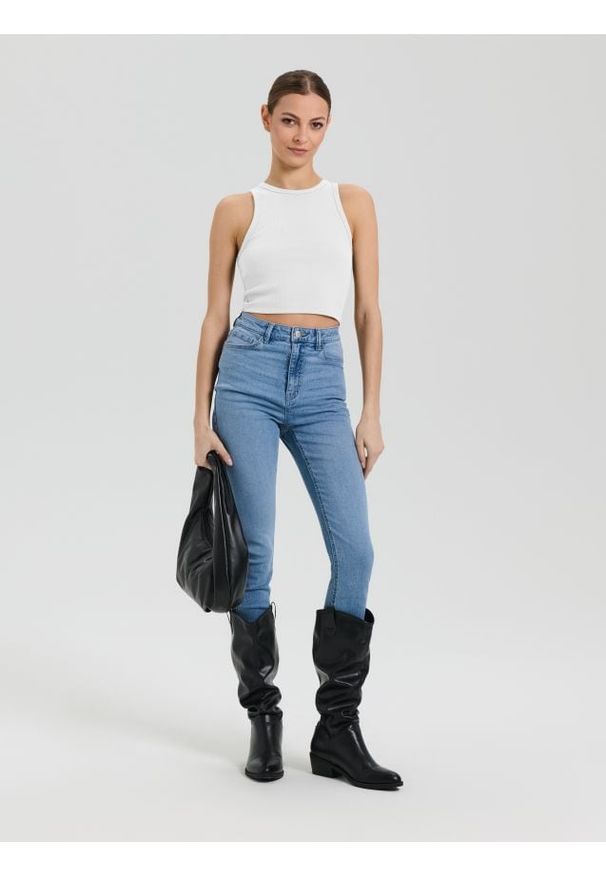 Sinsay - Crop top bez rękawów - biały. Kolor: biały. Długość rękawa: bez rękawów