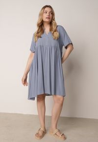 Born2be - Niebieska Rozkloszowana Sukienka w Koszulowym Stylu z Bawełny Normae. Okazja: do pracy, na co dzień. Kolor: niebieski. Materiał: bawełna. Typ sukienki: koszulowe. Styl: klasyczny, casual #2
