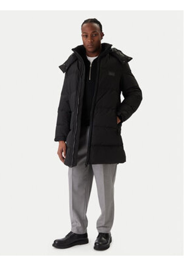 Hugo - HUGO Kurtka puchowa Magnuso2541 50546228 Czarny Regular Fit. Kolor: czarny. Materiał: syntetyk