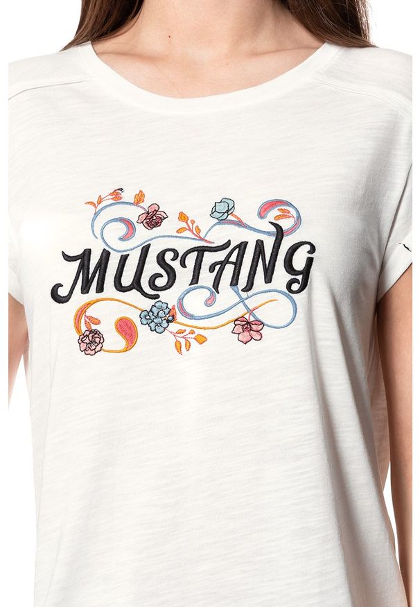 Mustang - MUSTANG T SHIRT DAMSKI Audrey C Embro CLOUD DANCER 1007921 2020. Wzór: nadruk