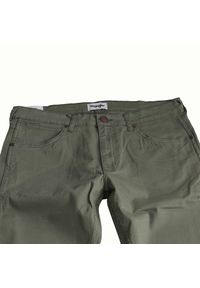 Wrangler - SPODNIE MĘSKIE WRANGLER GREENSBORO LICHEN GRUN W15QW3X1X