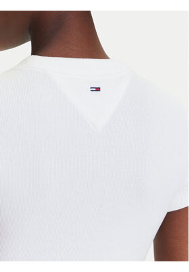 Tommy Jeans T-Shirt Script Label DW0DW21402 Biały Slim Fit. Kolor: biały. Materiał: bawełna
