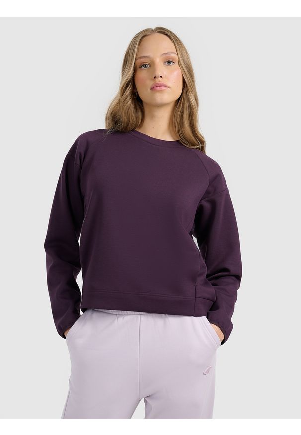 4f - 4F Bluza dresowa nierozpinana bez kaptura damska - fioletowa M. Okazja: na co dzień. Typ kołnierza: bez kaptura. Kolor: fioletowy. Materiał: dresówka. Wzór: gładki. Styl: casual