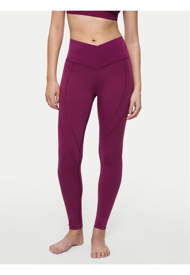 Triumph Legginsy Cardio 10217851 Bordowy Slim Fit. Kolor: czerwony. Materiał: syntetyk