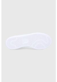 adidas Originals Buty H03196 kolor biały. Nosek buta: okrągły. Zapięcie: sznurówki. Kolor: biały. Materiał: materiał #3