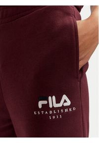 Fila Spodnie dresowe Unisex Bovrup FAU0146 Bordowy Regular Fit. Kolor: czerwony. Materiał: bawełna #4