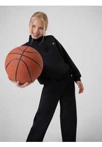 4f - 4F Bluza sportowa regular bez kaptura dziewczęca - czarna 122/128 (6-8 lat). Okazja: na co dzień, na uczelnię. Typ kołnierza: bez kaptura. Kolor: czarny. Materiał: dzianina. Sezon: lato. Styl: sportowy #1