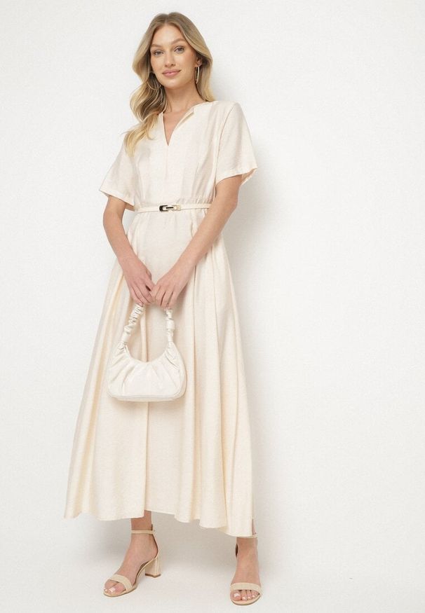 Born2be - Beżowa Wiskozowa Sukienka z Lnem o Rozkloszowanym Kroju z Paskiem z Klamerką Linalin. Okazja: na co dzień. Typ kołnierza: dekolt w serek. Kolor: beżowy. Materiał: wiskoza, len. Długość rękawa: krótki rękaw. Styl: elegancki, casual, klasyczny