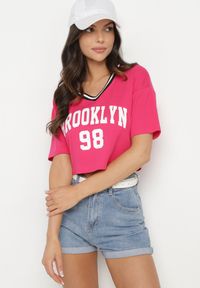 Born2be - Fuksjowy Bawełniany T-shirt z Napisem Nitanelia. Okazja: na co dzień. Kolor: różowy. Materiał: bawełna. Wzór: napisy. Styl: casual #3
