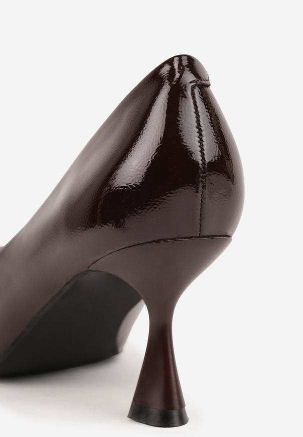 Born2be - Brązowe Klasyczne Czółenka Vices na Klepsydrowym Obcasie ze Skórzaną Wkładką Dodvira. Okazja: na randkę, do pracy, na wesele, na spotkanie biznesowe, na ślub cywilny. Kolor: brązowy. Materiał: skóra. Obcas: na obcasie. Styl: klasyczny. Wysokość obcasa: średni