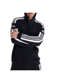 Adidas - Bluza adidas Squadra 21 Sweat Hoody GT6634 - czarna. Okazja: na co dzień. Typ kołnierza: kaptur. Kolor: czarny. Materiał: materiał, bawełna, poliester. Styl: casual, klasyczny, sportowy. Sport: fitness