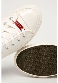 Guess Jeans - Tenisówki. Nosek buta: okrągły. Zapięcie: sznurówki. Kolor: biały. Materiał: jeans. Szerokość cholewki: normalna. Obcas: na obcasie. Wysokość obcasa: średni #2