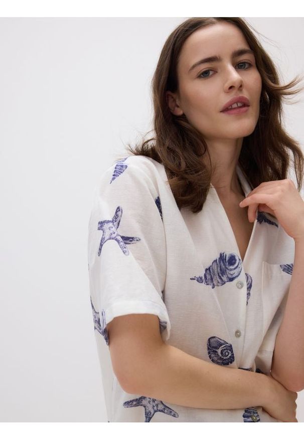 Reserved - Koszula z dodatkiem lnu - jasnoniebieski. Kolor: niebieski. Materiał: len