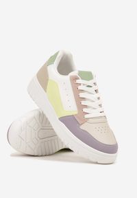 Renee - Fioletowe Sneakersy Ozdobione Perforacją i Geometrycznym Motywem Idariele. Okazja: na co dzień. Kolor: fioletowy. Wzór: aplikacja, geometria #5