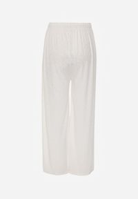 Born2be - Białe Szerokie Spodnie z Bawełną Zdobione Cyrkoniami Azilene. Okazja: na co dzień. Stan: podwyższony. Kolor: biały. Materiał: bawełna. Wzór: aplikacja. Styl: casual, klasyczny #7