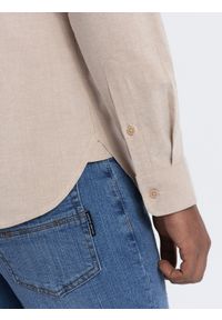 Ombre Clothing - Koszula męska bawełniana REGULAR FIT z kieszenią - beżowy V1 OM-SHOS-0153 - XXL. Typ kołnierza: kołnierzyk klasyczny. Kolor: beżowy. Materiał: bawełna. Długość rękawa: długi rękaw. Długość: długie. Styl: klasyczny #10