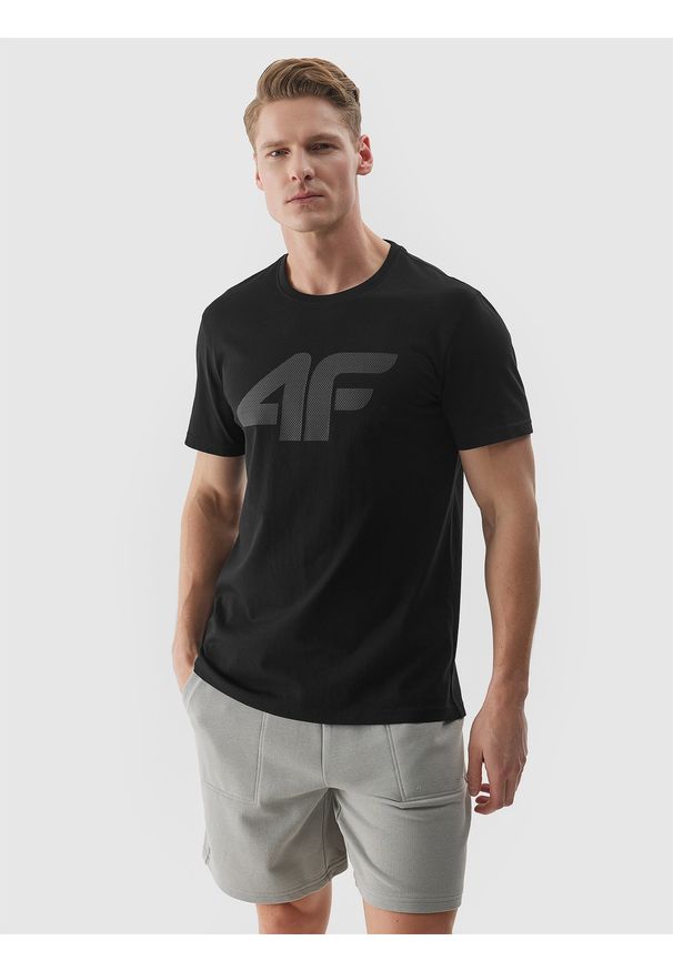 4f - 4F T-shirt regular z nadrukiem męski - czarny M. Okazja: na co dzień. Kolor: czarny. Materiał: dzianina, bawełna, jersey. Długość rękawa: krótki rękaw. Długość: krótkie. Wzór: nadruk. Styl: sportowy, casual