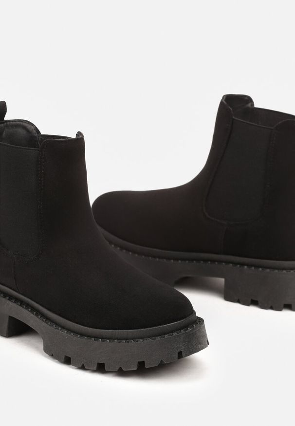 Born2be - Czarne Botki na Grubej Tłocznej Podeszwie z Elastyczną Gumką Verilln. Okazja: na randkę, na co dzień. Kolor: czarny. Materiał: jeans. Styl: casual, klasyczny