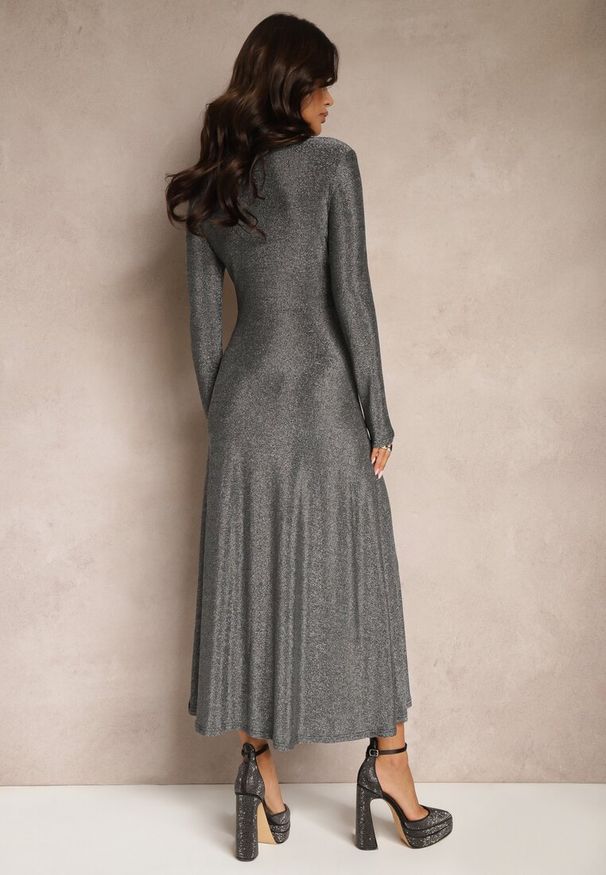 Renee - Srebrna Elegancka Sukienka z Wiskozą i Brokatem Werista. Kolor: srebrny. Materiał: wiskoza. Sezon: zima. Styl: elegancki